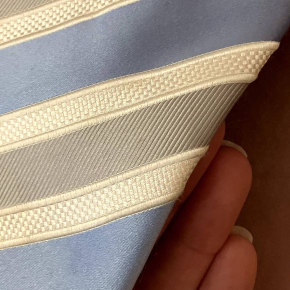 Donald Trump Signature Collection Men's Silk Tie Blue Grey Silver White Striped - Picture 5 of 8